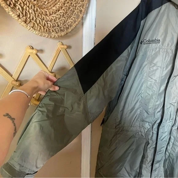 Columbia sportswear army green/black ski winter jacket